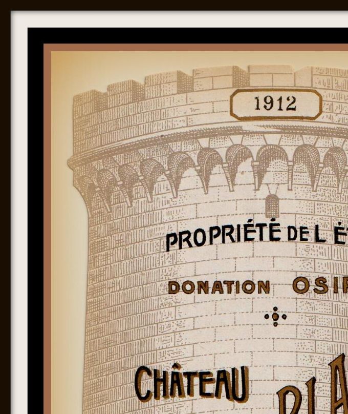  Ancienne étiquette du Château La Tour Blanche - 1er. Cru de Sauternes - Donation Osiris à L'état Français sous certaines conditions - sous réserve de la création sur place d'une école de viticulture et de vinification populaire et gratuite vivant sur les revenus du domaine .
  Créée en 1910 , l'école est dotée de la personnalité civile -Le domaine est dirigé par un fonctionnaire nommé par le ministère de l'Agriculture - Le domaine est administré par un conseil qui comprend de hautes personnalités viticoles du département - Préfet - Ingénieur général d'agronomie etc...